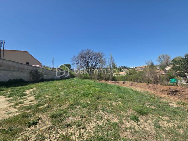 Terrain de 1 330 m²