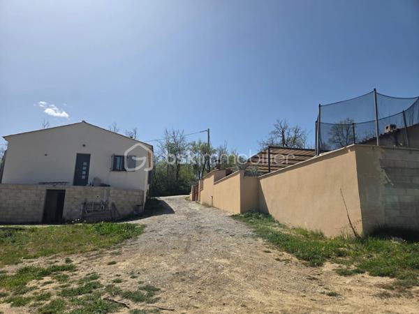 Terrain de 1 330 m²
