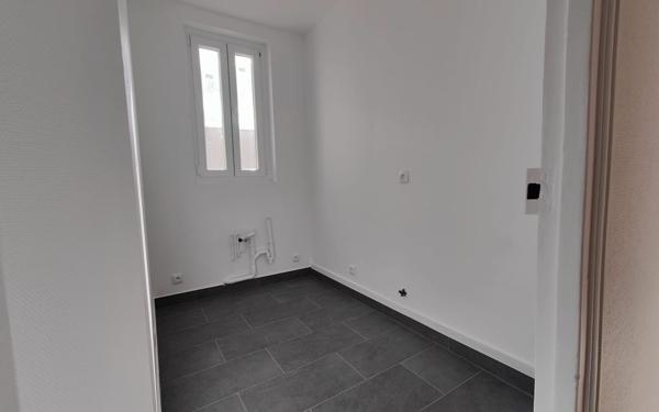 Appartement à vendre    3 pièces • 47,16 m2 Saint-Ouen