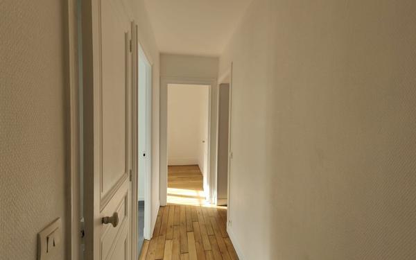 Appartement à vendre    3 pièces • 47,16 m2 Saint-Ouen