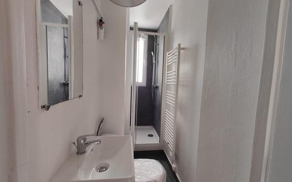 Appartement à vendre    3 pièces • 47,16 m2 Saint-Ouen