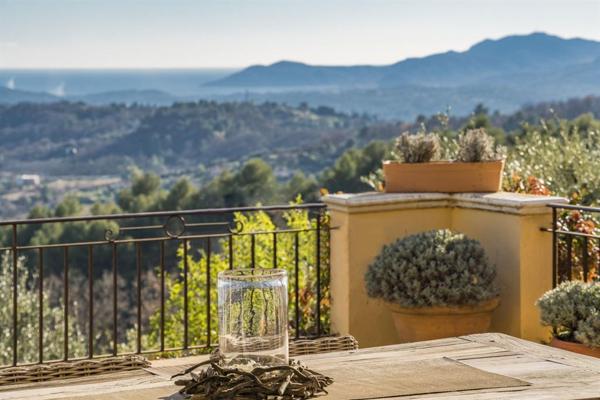 Vente Maison provençale de luxe Châteauneuf-Grasse 6 Pièces 173 m²