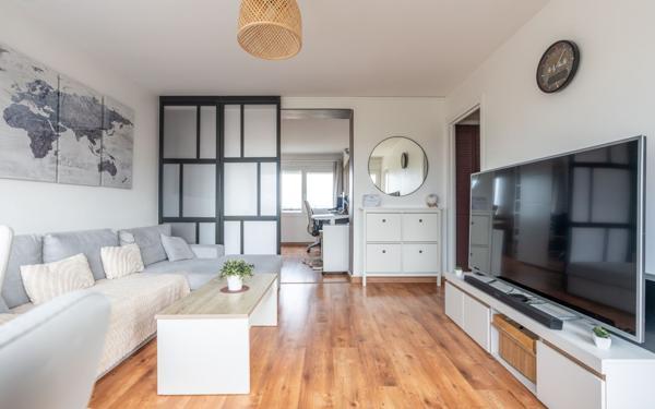 Appartement à vendre    3 pièces • 50,44 m2 Maisons-Alfort