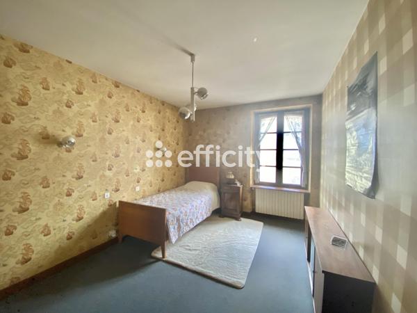 Maison 13 pièces - 300 m²