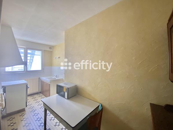 Maison 13 pièces - 300 m²