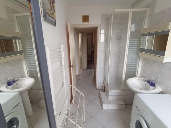 Appartement spécial investisseur / 3 chambres meublées.