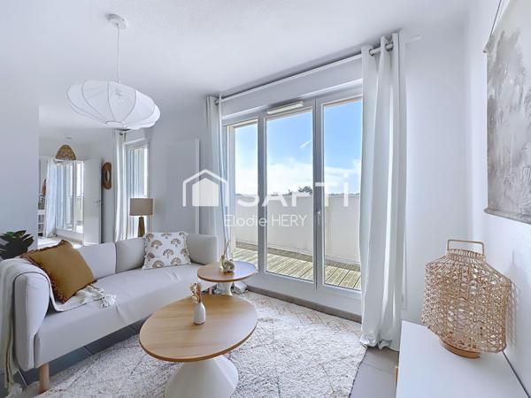 Cenon – T2 lumineux dernier étage avec grande terrasse et parking