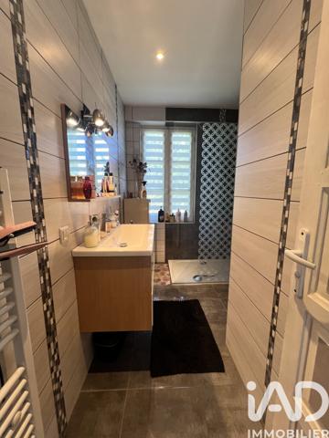 Maison à vendre 6 pièces 112 m² Saint-Rémy-en-Rollat
