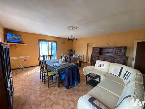 MIELAN (Gers) Villa de construction traditionnelle de 182m² habitables (7 chambres) sur 4407m².