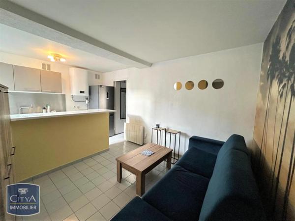 Appartement à louer 2 pièces 30.14m² Corbeil-Essonnes (91100)