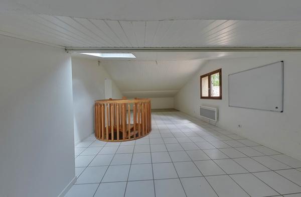 Maison 7 pièce(s) NEGREPELISSE