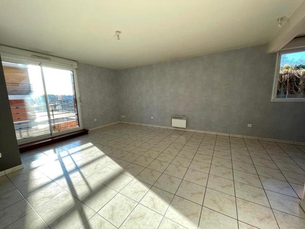 Appartement à louer 2 pièces 48.42m²