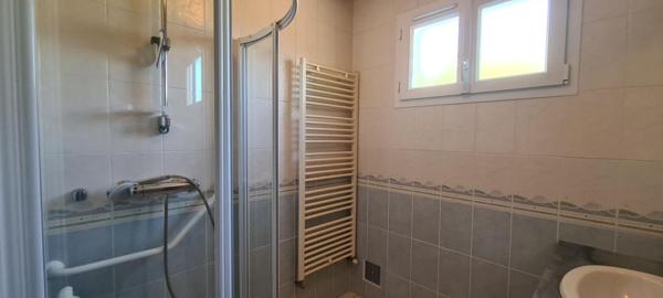 Maison "de type Nantaise" Gorges 4 P . 3 Chs . 84 M² . Sous-sol . T 726 M²