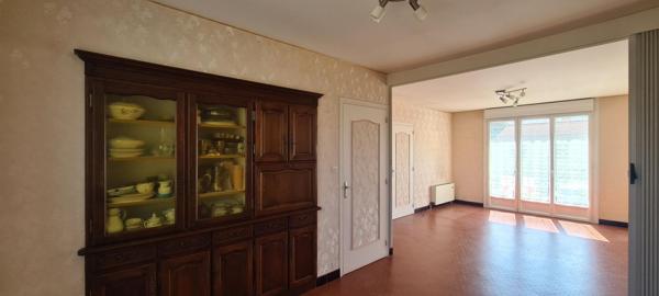Maison "de type Nantaise" Gorges 4 P . 3 Chs . 84 M² . Sous-sol . T 726 M²