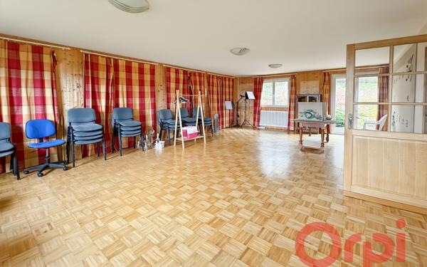 Maison à vendre    16 pièces •  Saint-Amand-Montrond