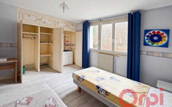 Maison à vendre    16 pièces •  Saint-Amand-Montrond