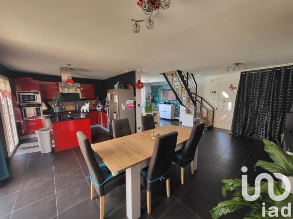 Maison traditionnelle 5 pièces de 108 m² à Saint-Christol-lès-Alès (30380)