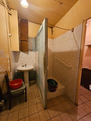 Maison à rénover avec dépendances CARENTAN