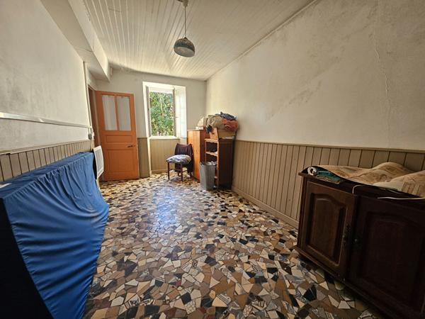 Maison à rénover avec dépendances CARENTAN