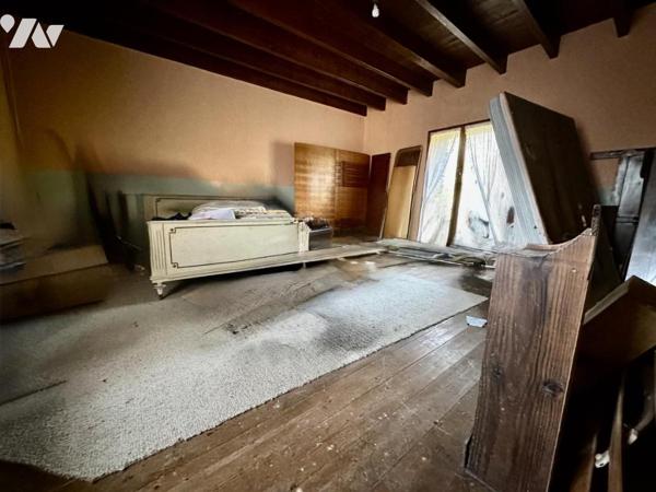 Longère à rénover entièrement à Sainte-Croix Hague