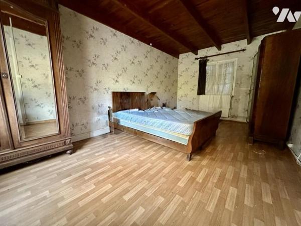 Longère à rénover entièrement à Sainte-Croix Hague