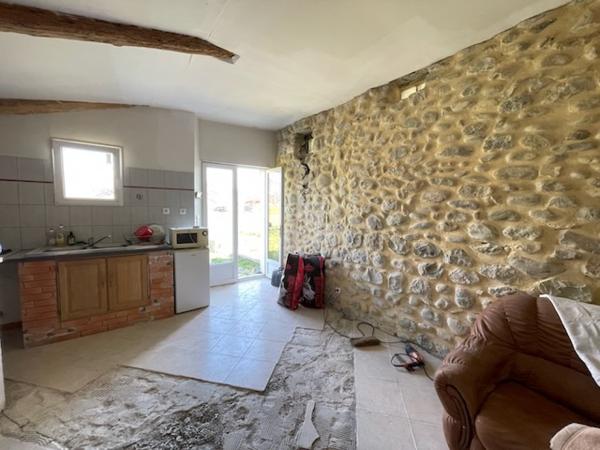 MAISON DE CAMPAGNE DE 265m2 SUR 9000m2 DE TERRAIN
