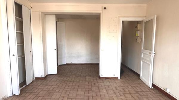 Appartement 6eme étage à rénover PARIS 10