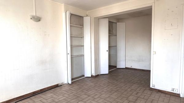 Appartement 6eme étage à rénover PARIS 10