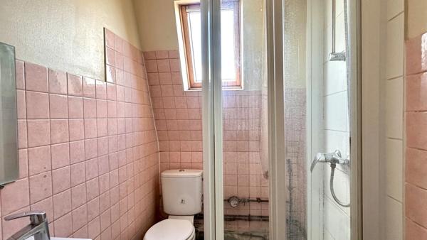 Appartement 6eme étage à rénover PARIS 10