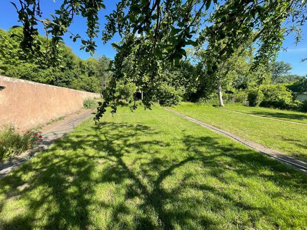 Terrain à NOYEN-SUR-SARTHE, 72430 - 2188m²
