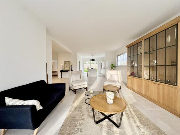 Maison  7 pièce(s)  5 chambre(s)  180 m²