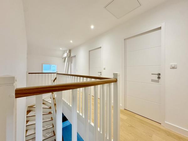 Maison  7 pièce(s)  5 chambre(s)  180 m²