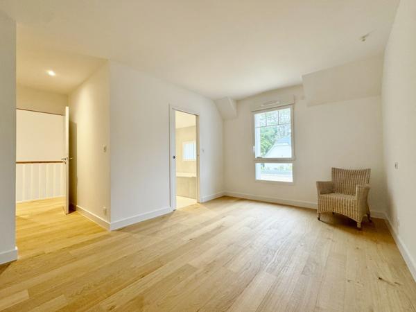 Maison  7 pièce(s)  5 chambre(s)  180 m²