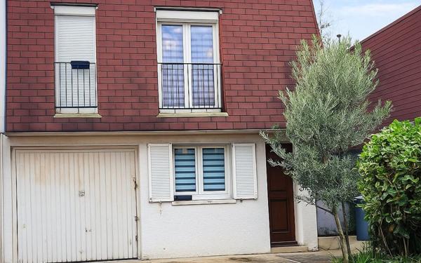 Maison à vendre    5 pièces •  Bondoufle