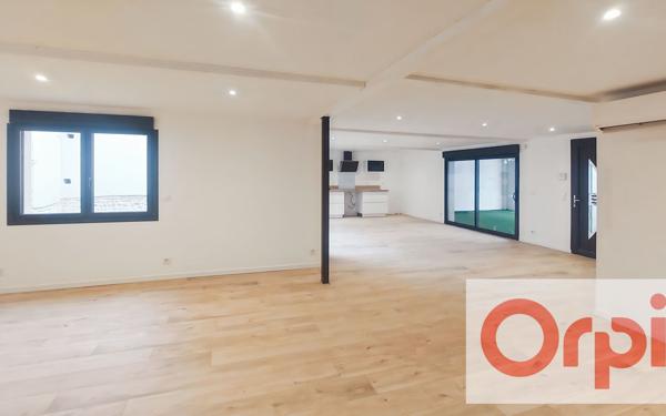 Maison à vendre    5 pièces •  Grenade