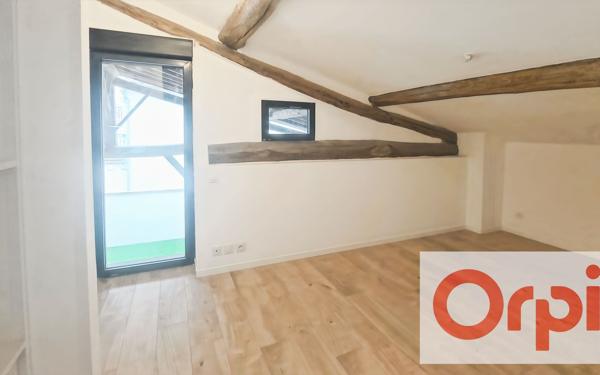 Maison à vendre    5 pièces •  Grenade