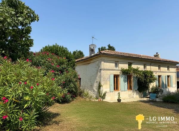 Bâtisse charentaise de 147 m² – Rénovation haut de gamme, piscine & grand terrain arboré – Proche Jonzac