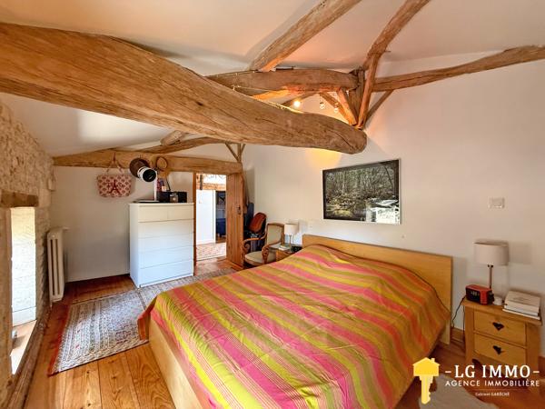 Bâtisse charentaise de 147 m² – Rénovation haut de gamme, piscine & grand terrain arboré – Proche Jonzac