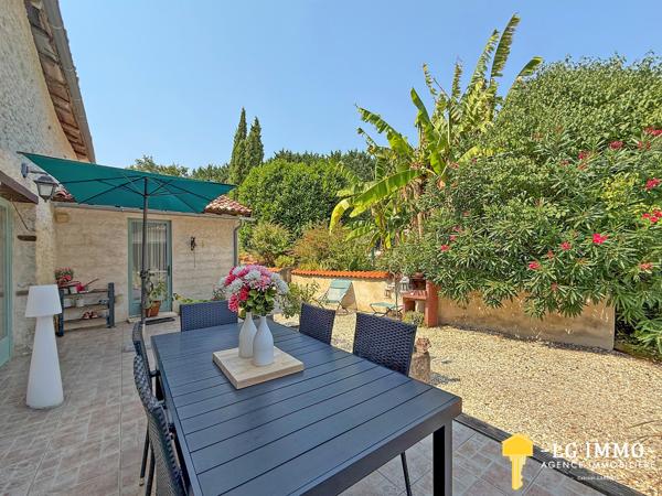 Bâtisse charentaise de 147 m² – Rénovation haut de gamme, piscine & grand terrain arboré – Proche Jonzac