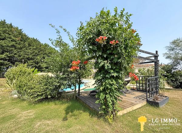 Bâtisse charentaise de 147 m² – Rénovation haut de gamme, piscine & grand terrain arboré – Proche Jonzac