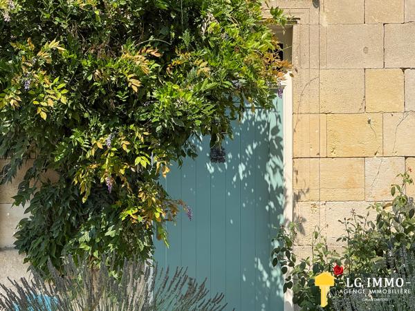 Bâtisse charentaise de 147 m² – Rénovation haut de gamme, piscine & grand terrain arboré – Proche Jonzac