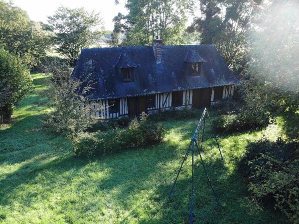 Magnifique proriété comprenant deux longères en plein coeur de la Normandie et à 30 minutes des plages !