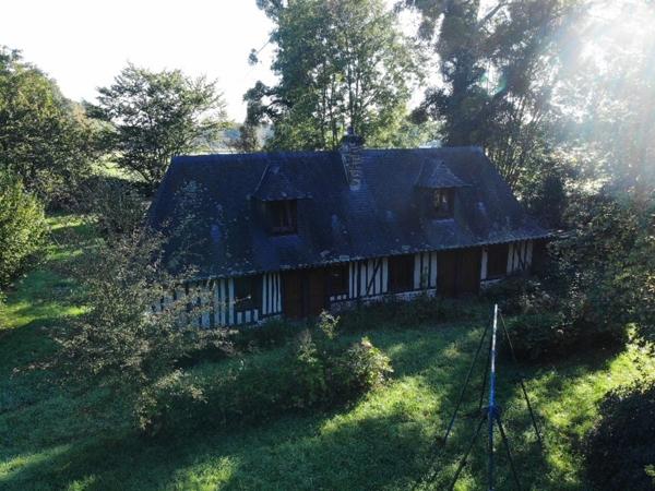 Magnifique proriété comprenant deux longères en plein coeur de la Normandie et à 30 minutes des plages !