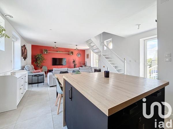 Appartement 3 pièces de 72 m² à Saint-Coulomb (35350)