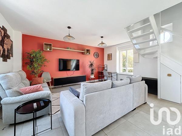 Appartement 3 pièces de 72 m² à Saint-Coulomb (35350)