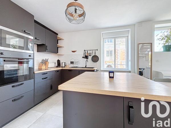 Appartement 3 pièces de 72 m² à Saint-Coulomb (35350)