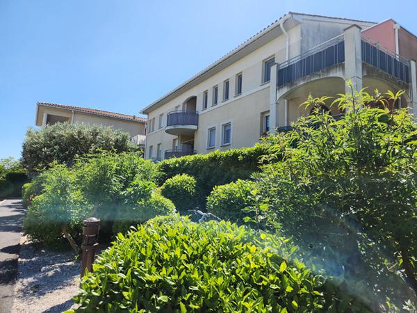 Appartement T3 avec terrasse, piscine et parking ? L'Isle-sur-la-Sorgue