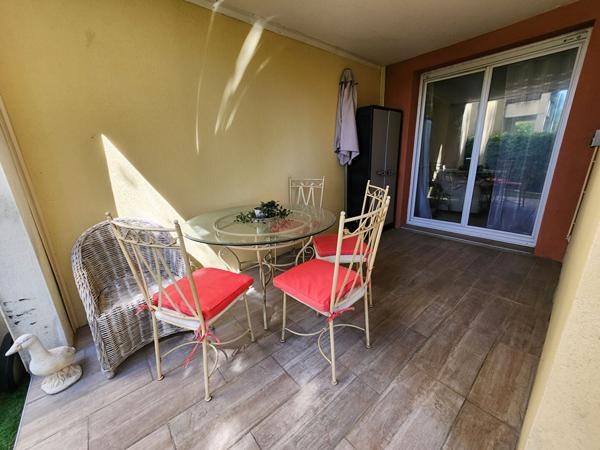 Appartement T3 avec terrasse, piscine et parking ? L'Isle-sur-la-Sorgue