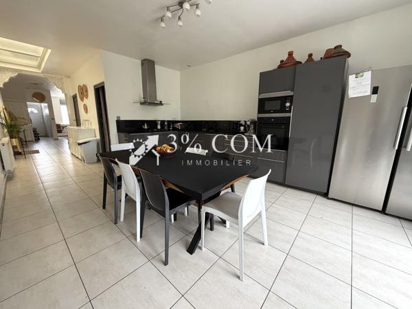 Maison
                                                                                                                                                                                                                                                                                                                        5 pièce(s)                                                                                                                                                                                                          3 chambre(s)                                                                                                                                                                                                          103  m²