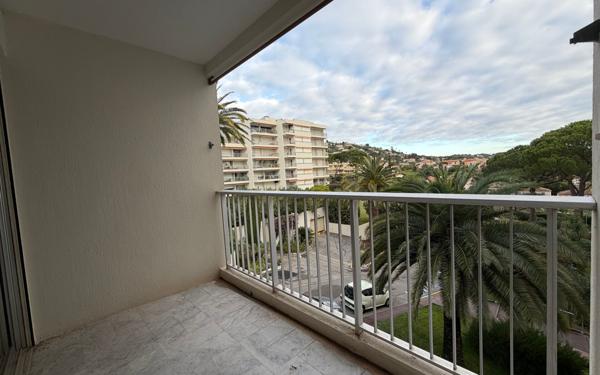 Appartement à vendre    1 pièce • 29,09 m2 Golfe Juan - Vallauris